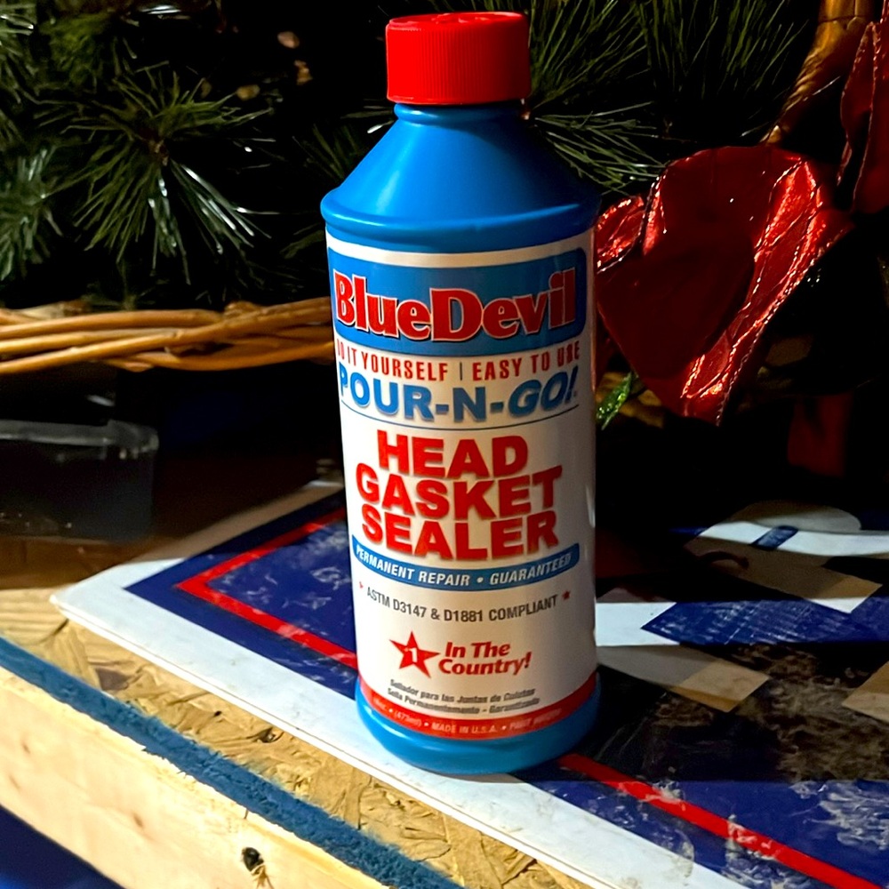 Blue Devil Head Gasket Sealer (Pour-N-Go)